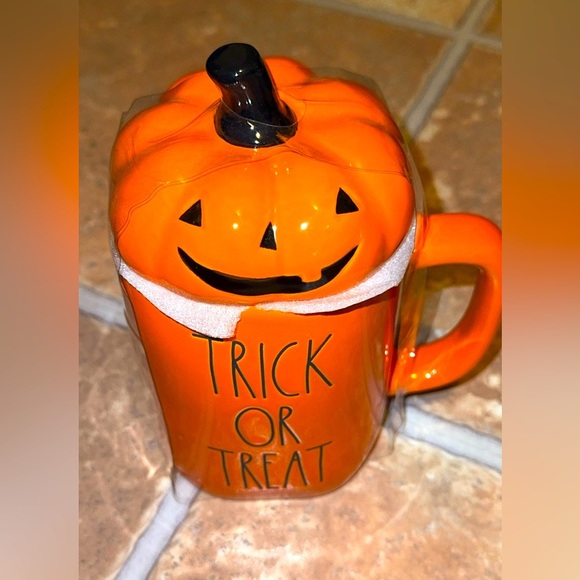 NWT Rae Dunn Orange ‘Happy Halloween’ Coffee/Tea Mug/Cup *OR* ‘TRICK OR TREAT’ - Picture 2 of 11